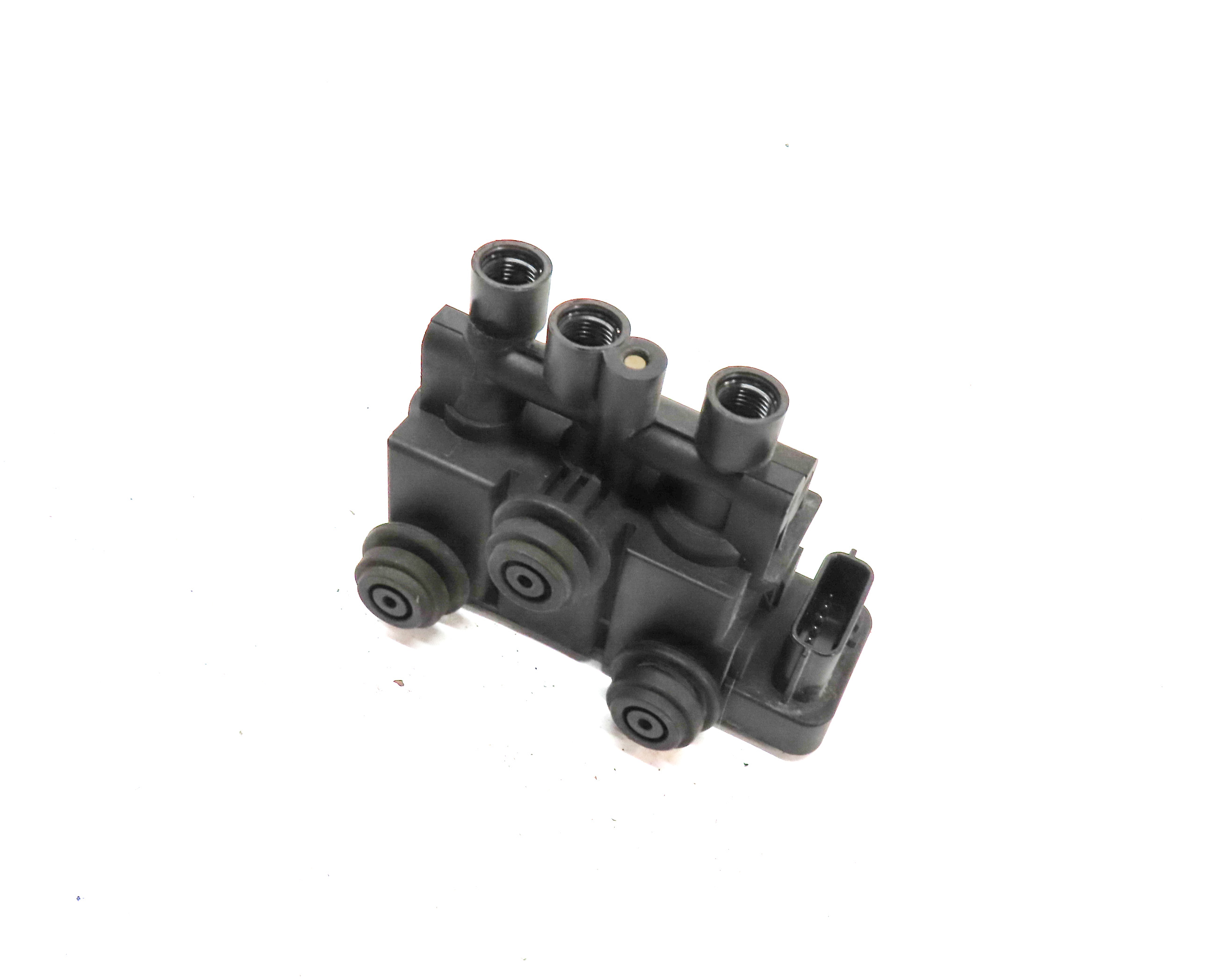 2015 RANGE ROVER SPORT (L494) AIR SUSPENSION LEVELING SOLENOID VALVE BLOCK — exact item pictured